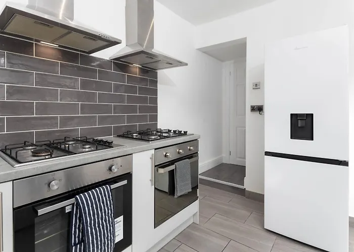 Flatzy - 12 Person Townhouse With Pool Table And Ping Pong