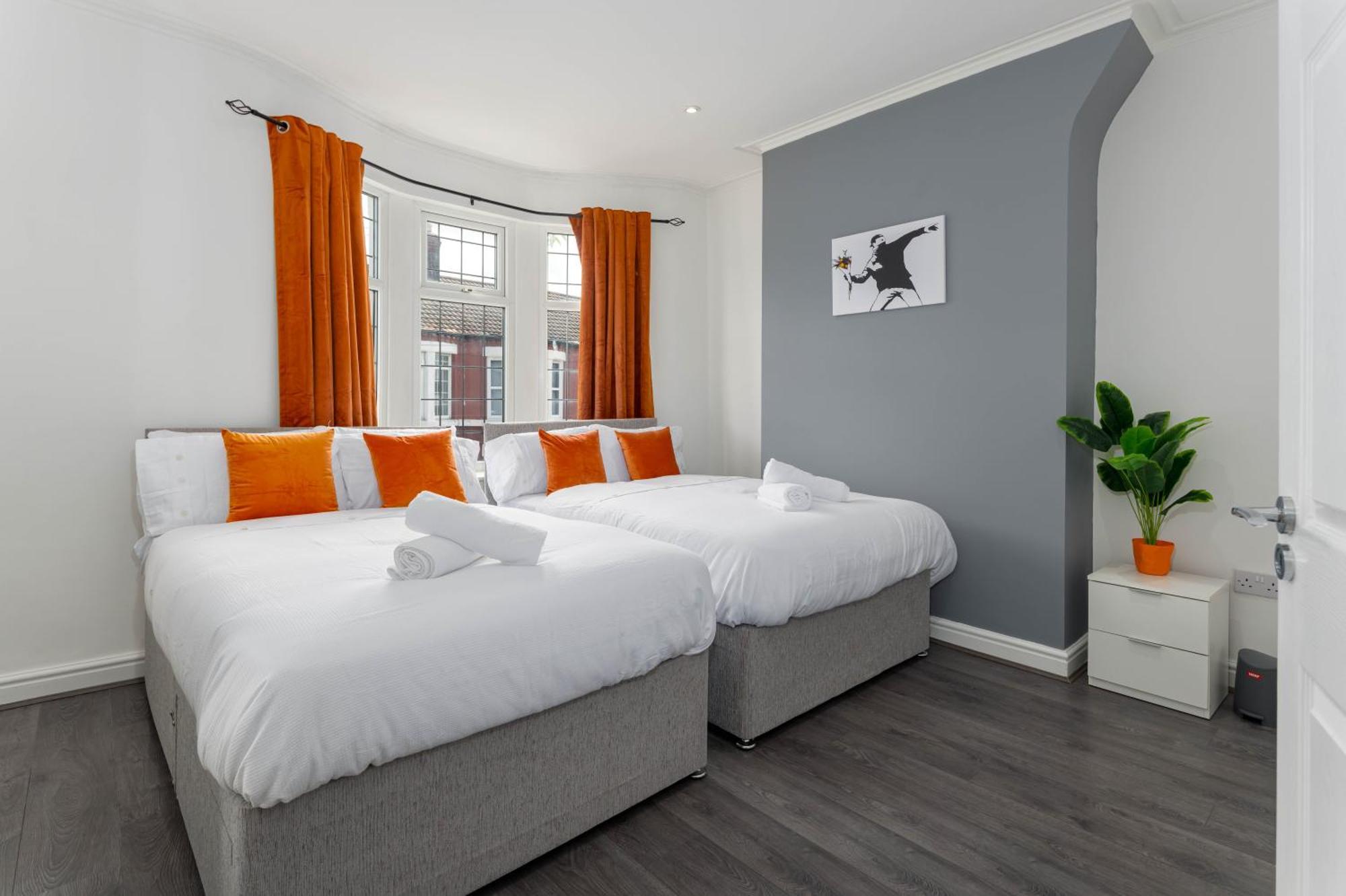 Holiday home Flatzy - 12 Person Townhouse With Pool Table And Ping Pong *