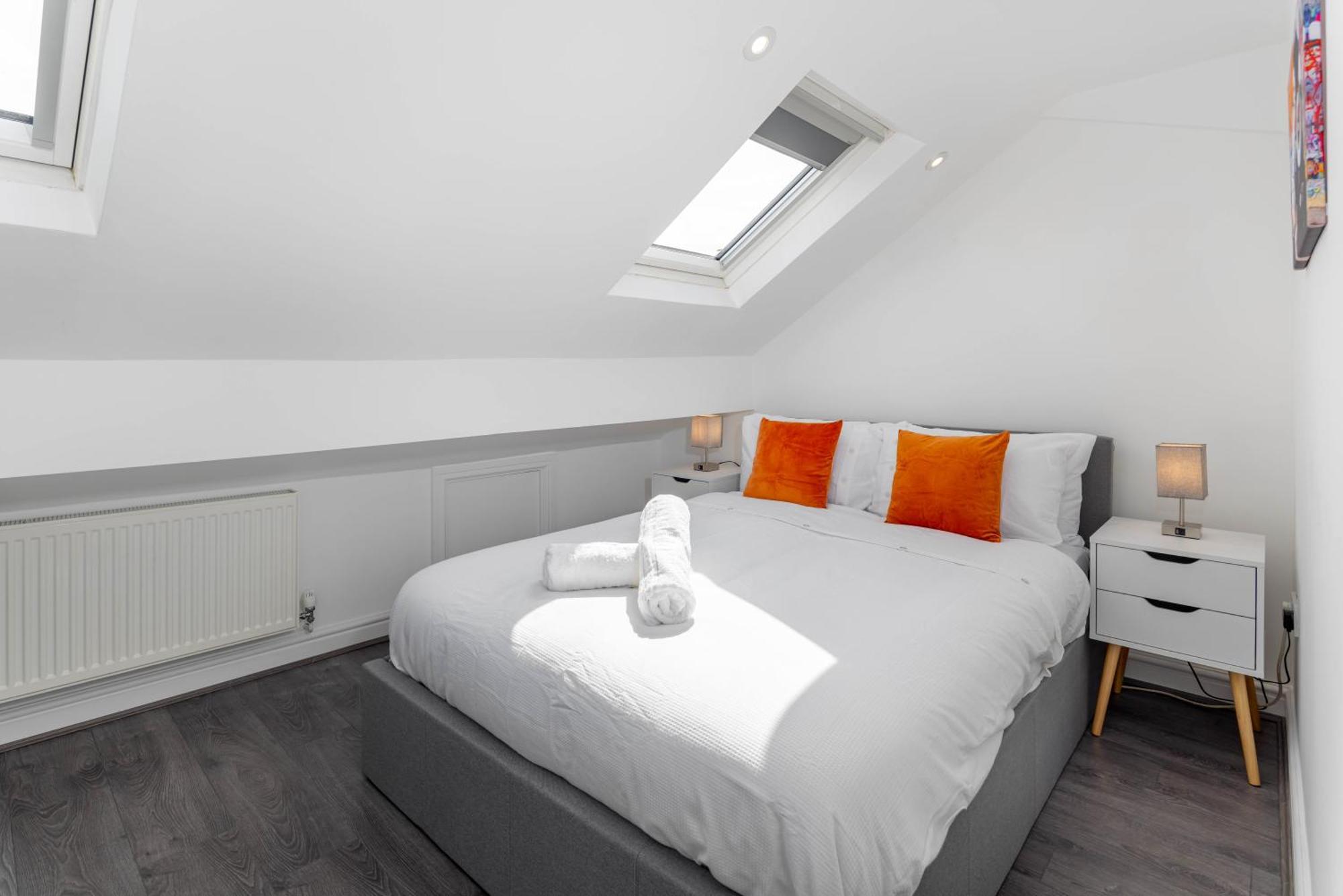 Holiday home Flatzy - 12 Person Townhouse With Pool Table And Ping Pong Liverpool
