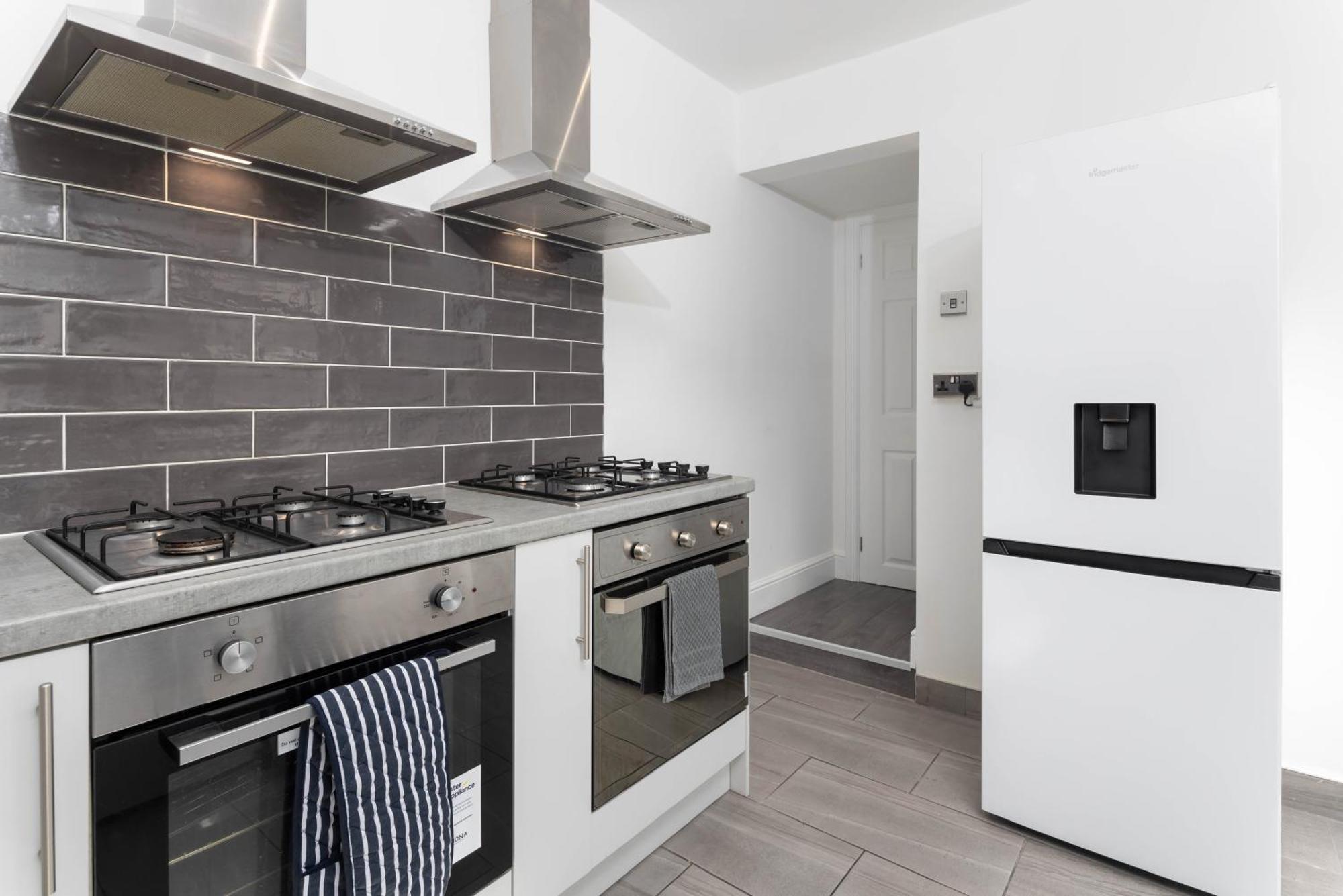 Flatzy - 12 Person Townhouse With Pool Table And Ping Pong Liverpool